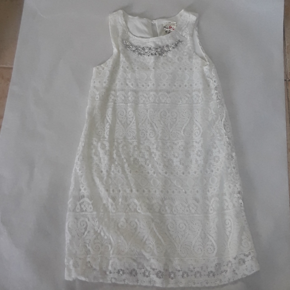 White lace dress